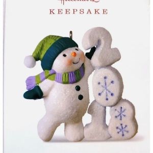 Hallmark Keepsake Ornament: 2018 Sweet Decade by Tiffany Haddix